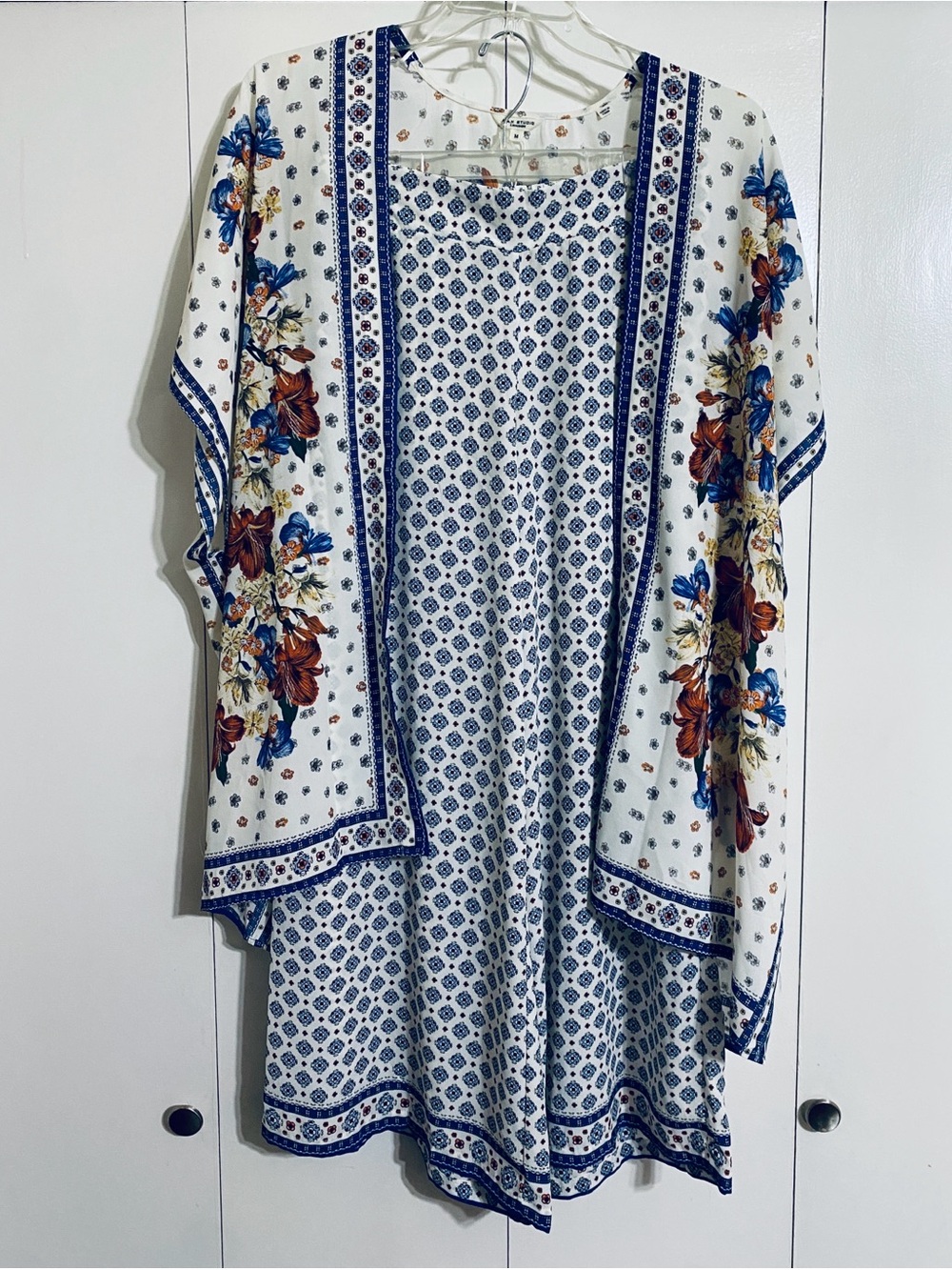 Max Studio London White Floral Border Kimono Cardigan & Pant Set M